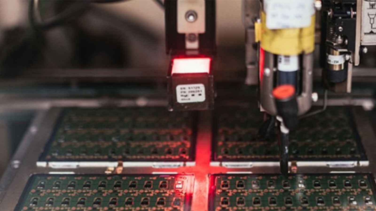 Robot, roboter, automatisering, hørsel, høreapparater, produksjon, arbeidsplasser