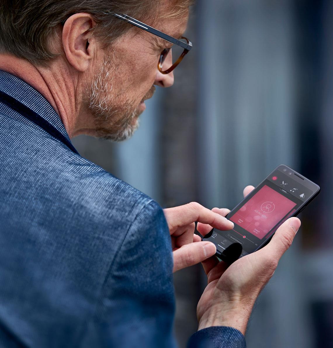 تطبيقات المعينات السمعية المتوافقة مع المعينات السمعية ميسورة التكلفة - تطبيق ReSound Smart 3D