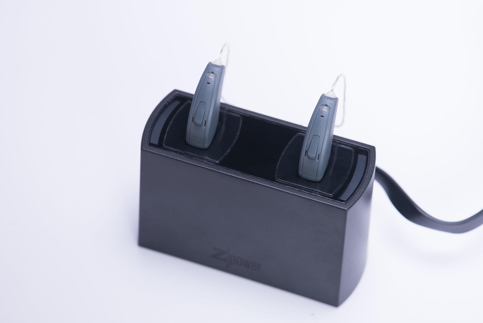 Par de audífonos recargables ReSound LiNX 3D.